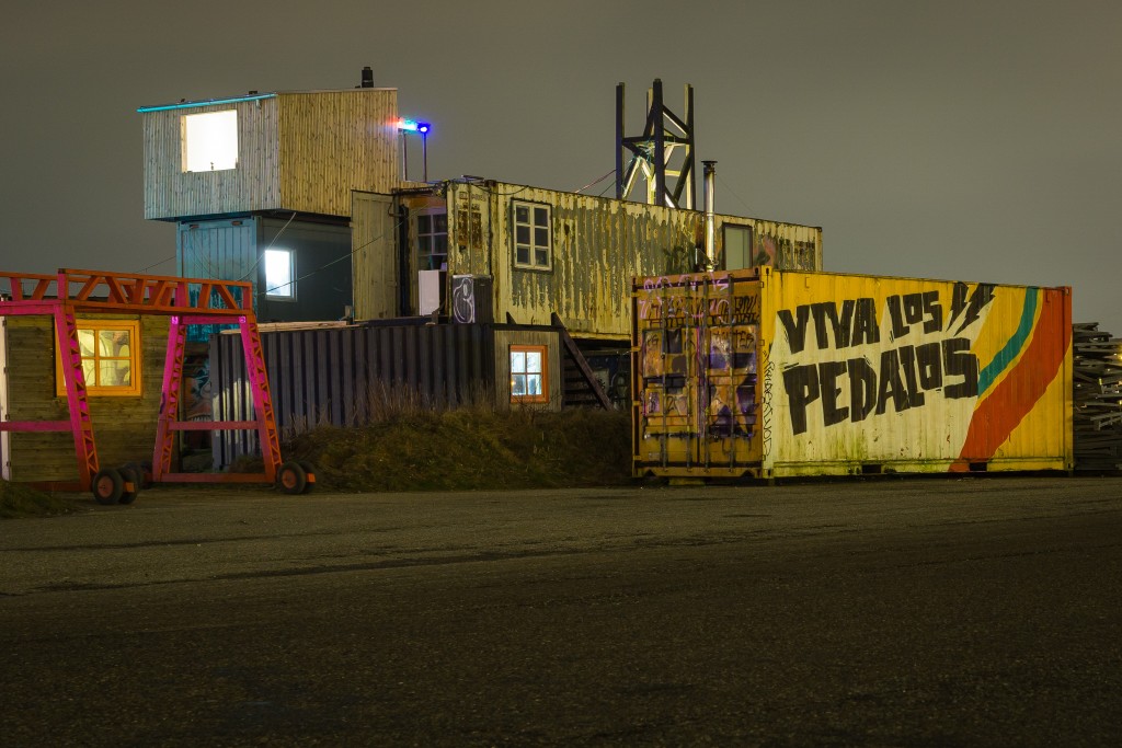 Hipster container